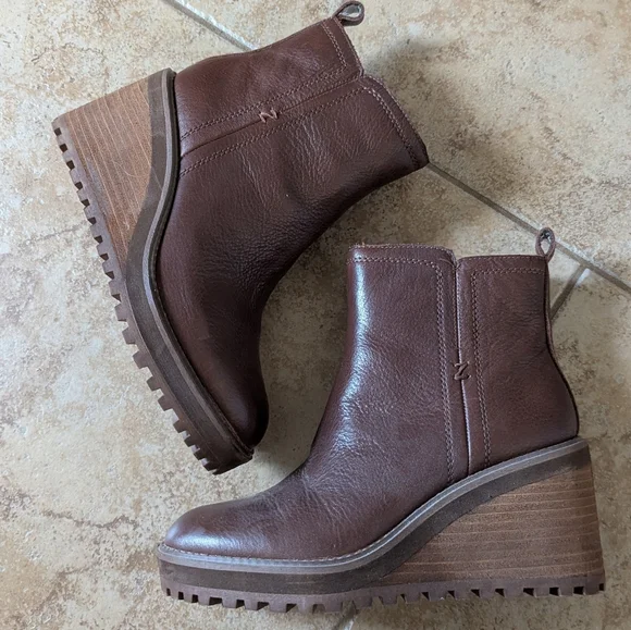 exc ZODIAC julie wedge ankle boot lug sole 9
